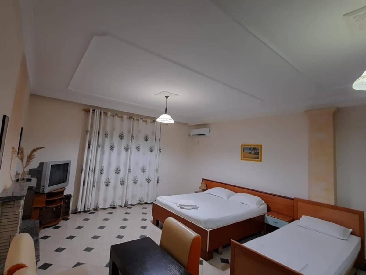 Vila 57 Hotel Tirana Exterior foto