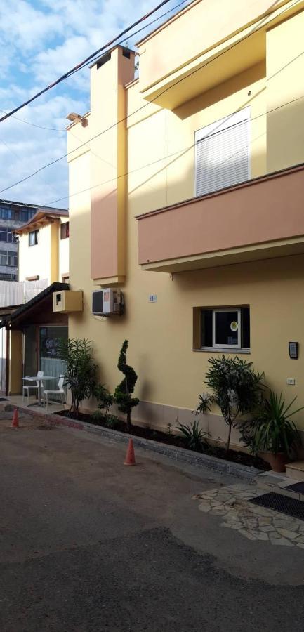 Vila 57 Hotel Tirana Exterior foto