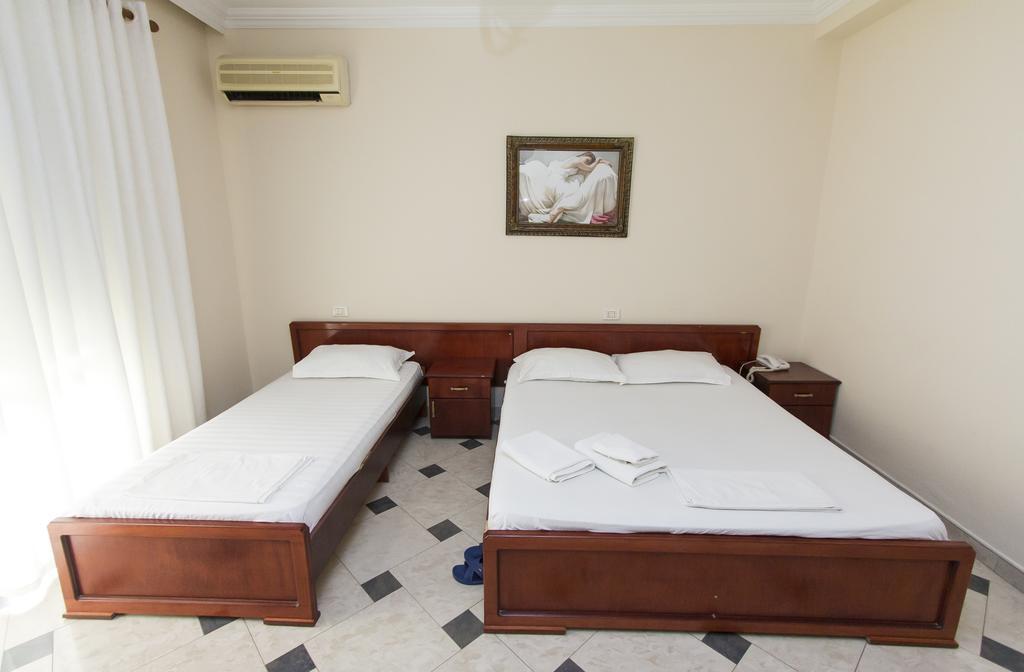 Vila 57 Hotel Tirana Quarto foto