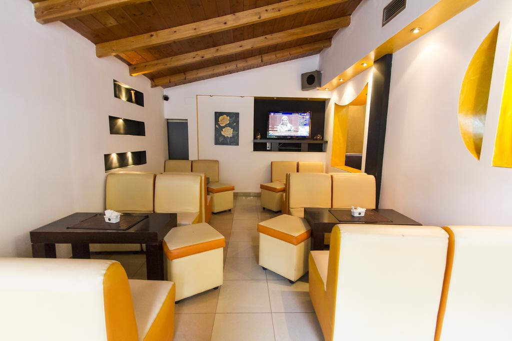 Vila 57 Hotel Tirana Exterior foto